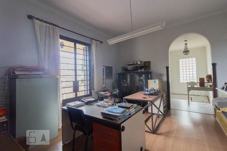 Casa à venda com 440m², 4 quartos e 7 vagas Casa à venda com 440m², 4 quartos e 7 vagasSegundo Piso
