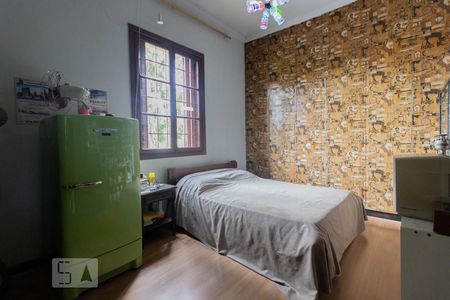 Casa à venda com 440m², 4 quartos e 7 vagas Casa à venda com 440m², 4 quartos e 7 vagasQuarto 1