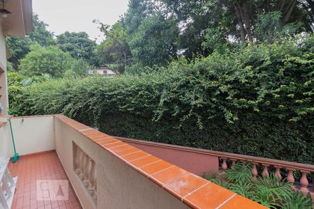 Casa à venda com 440m², 4 quartos e 7 vagas Casa à venda com 440m², 4 quartos e 7 vagasVaranda - Suíte