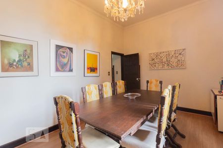 Casa à venda com 440m², 4 quartos e 7 vagas Casa à venda com 440m², 4 quartos e 7 vagasSala de Jantar