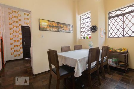 Casa à venda com 440m², 4 quartos e 7 vagas Casa à venda com 440m², 4 quartos e 7 vagasCopa