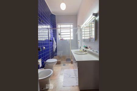 Casa à venda com 440m², 4 quartos e 7 vagas Casa à venda com 440m², 4 quartos e 7 vagasBanheiro