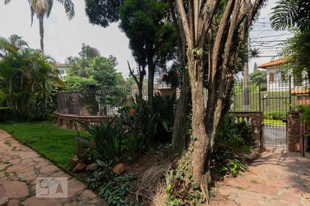 Casa à venda com 440m², 4 quartos e 7 vagas Casa à venda com 440m², 4 quartos e 7 vagasJardim