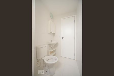 Banheiro de apartamento para alugar com 2 quartos, 55m² em Jardim Vila Formosa, São Paulo