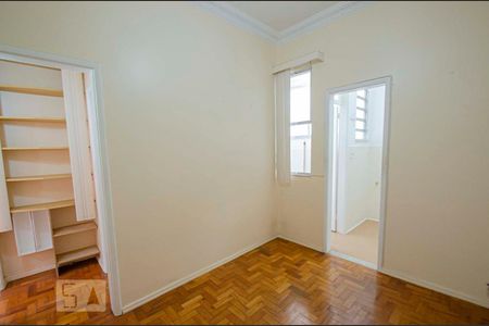 Sala de apartamento para alugar com 1 quarto, 36m² em Grajaú , Rio de Janeiro