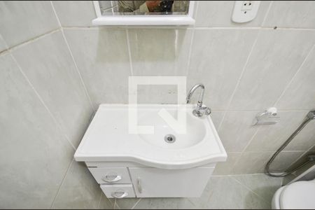 Apartamento para alugar com 60m², 2 quartos e sem vagaBanheiro