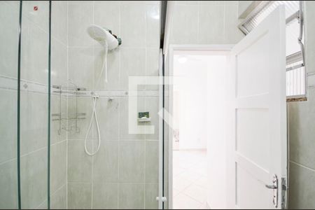 Apartamento para alugar com 60m², 2 quartos e sem vagaBanheiro