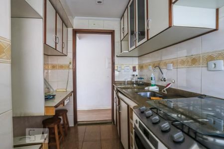 Apartamento para alugar com 70m², 2 quartos e 1 vaga Apartamento para alugar com 70m², 2 quartos e 1 vagaCozinha - Armários
