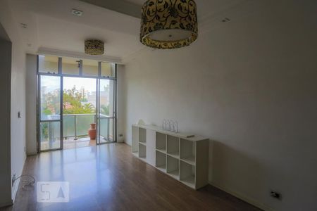 Apartamento para alugar com 70m², 2 quartos e 1 vaga Apartamento para alugar com 70m², 2 quartos e 1 vagaSala
