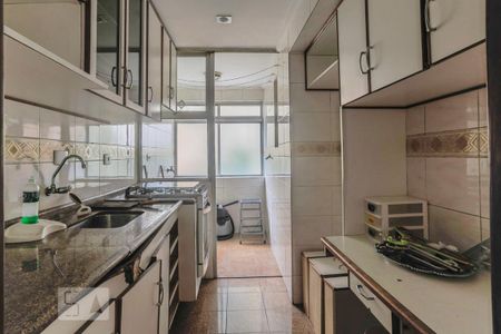 Apartamento para alugar com 70m², 2 quartos e 1 vaga Apartamento para alugar com 70m², 2 quartos e 1 vagaCozinha - Armários