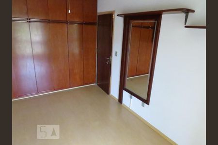 Quarto de apartamento à venda com 1 quarto, 55m² em Jardim Floresta, Porto Alegre