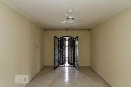Casa para alugar com 170m², 3 quartos e 2 vagasSuite