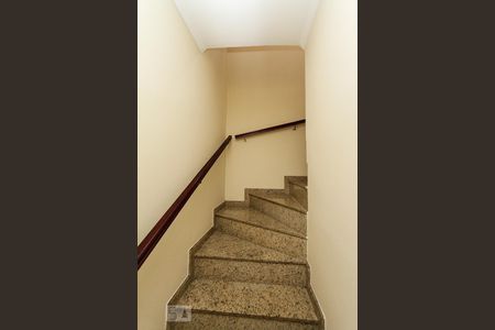 Casa para alugar com 170m², 3 quartos e 2 vagasescada