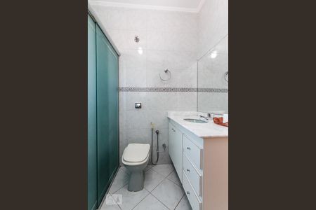 Casa para alugar com 170m², 3 quartos e 2 vagasBanheiro da Suite