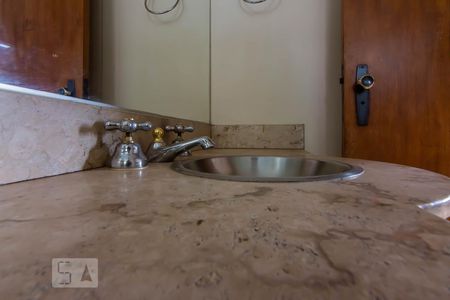 Apartamento para alugar com 200m², 3 quartos e 2 vagasTorneira Banheiro Quarto 3 Suíte