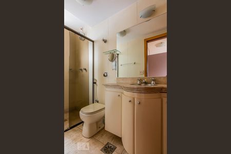 Apartamento para alugar com 200m², 3 quartos e 2 vagasBanheiro Quarto 3 Suíte