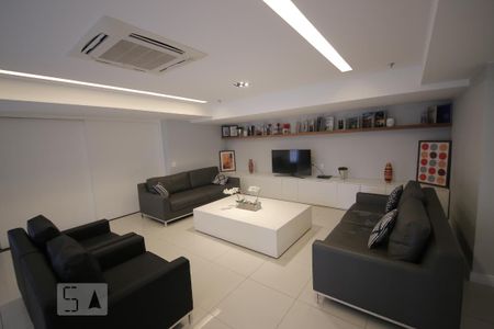 Apartamento à venda com 85m², 2 quartos e 1 vagaSala de TV