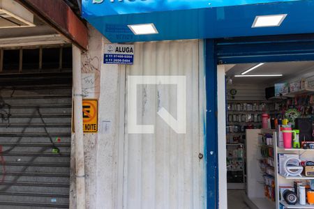 Fachada de casa para alugar com 1 quarto, 36m² em Itaquera, São Paulo