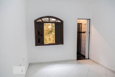 Suíte de casa para alugar com 2 quartos, 125m² em Jardim Dona Sinhá, São Paulo
