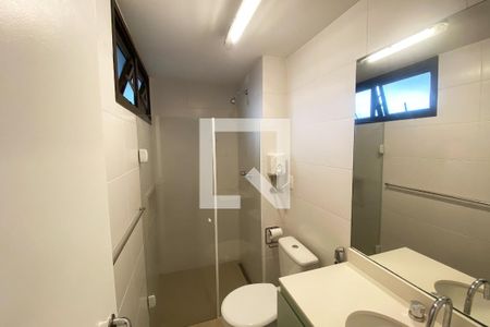 Banheiro de kitnet/studio à venda com 1 quarto, 47m² em Pinheiros, São Paulo