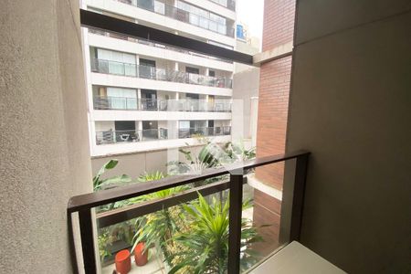 Varanda de kitnet/studio à venda com 1 quarto, 47m² em Pinheiros, São Paulo