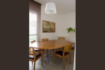 Apartamento à venda com 58m², 2 quartos e 1 vaga Apartamento à venda com 58m², 2 quartos e 1 vagaÁrea comum - sala de reuniões