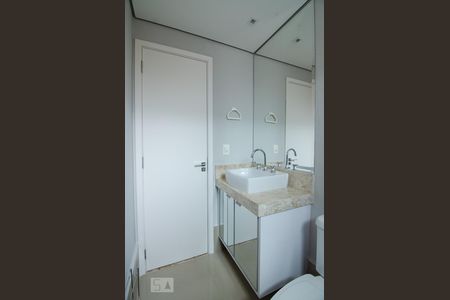 Apartamento à venda com 58m², 2 quartos e 1 vaga Apartamento à venda com 58m², 2 quartos e 1 vagaBanheiro