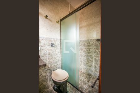 Casa à venda com 275m², 4 quartos e 3 vagas Casa à venda com 275m², 4 quartos e 3 vagasBanheiro Suíte