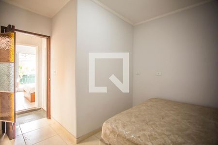 Casa à venda com 275m², 4 quartos e 3 vagas Casa à venda com 275m², 4 quartos e 3 vagasQuarto 2