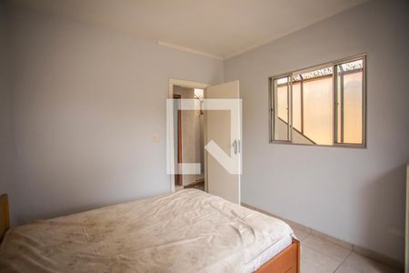 Casa à venda com 275m², 4 quartos e 3 vagas Casa à venda com 275m², 4 quartos e 3 vagasQuarto 3