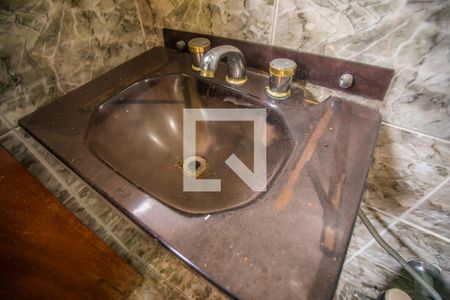 Casa à venda com 275m², 4 quartos e 3 vagas Casa à venda com 275m², 4 quartos e 3 vagasBanheiro Suíte - Torneira