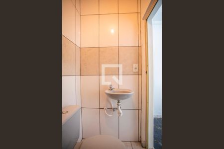 Casa à venda com 275m², 4 quartos e 3 vagas Casa à venda com 275m², 4 quartos e 3 vagasBanheiro