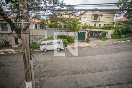 Casa à venda com 275m², 4 quartos e 3 vagas Casa à venda com 275m², 4 quartos e 3 vagasVista