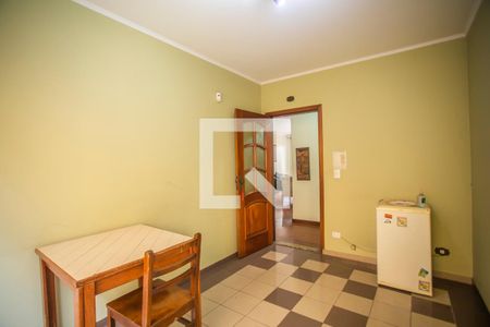 Casa à venda com 275m², 4 quartos e 3 vagas Casa à venda com 275m², 4 quartos e 3 vagasCopa