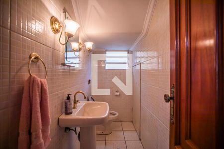 Casa à venda com 275m², 4 quartos e 3 vagas Casa à venda com 275m², 4 quartos e 3 vagasLavabo