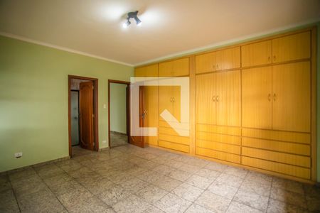 Casa à venda com 275m², 4 quartos e 3 vagas Casa à venda com 275m², 4 quartos e 3 vagasSuíte 3