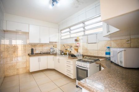 Casa à venda com 275m², 4 quartos e 3 vagas Casa à venda com 275m², 4 quartos e 3 vagasCozinha