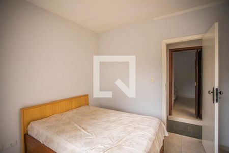 Casa à venda com 275m², 4 quartos e 3 vagas Casa à venda com 275m², 4 quartos e 3 vagasQuarto 3