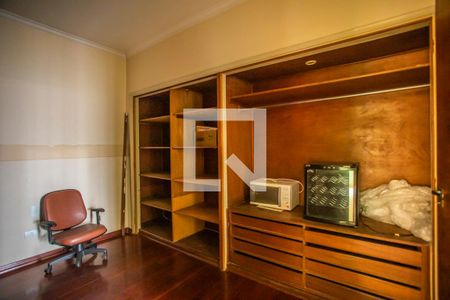 Casa à venda com 275m², 4 quartos e 3 vagas Casa à venda com 275m², 4 quartos e 3 vagasCloset