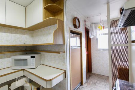 Apartamento para alugar com 86m², 2 quartos e 1 vaga Apartamento para alugar com 86m², 2 quartos e 1 vagaCozinha