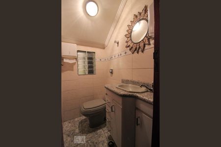 Lavabo de casa para alugar com 3 quartos, 270m² em Jardim Cachoeira, São Paulo