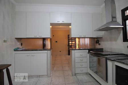 Casa para alugar com 270m², 3 quartos e 6 vagasCozinha