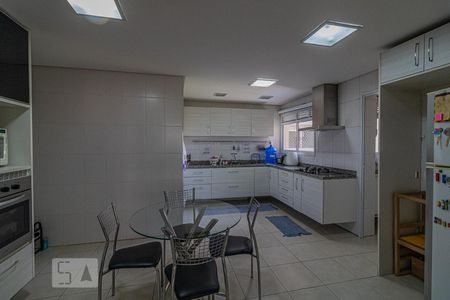 Apartamento à venda com 172m², 3 quartos e 3 vagasCozinha