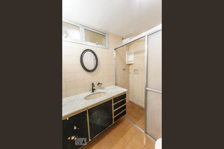 Banheiro de apartamento à venda com 1 quarto, 50m² em Botafogo, Campinas