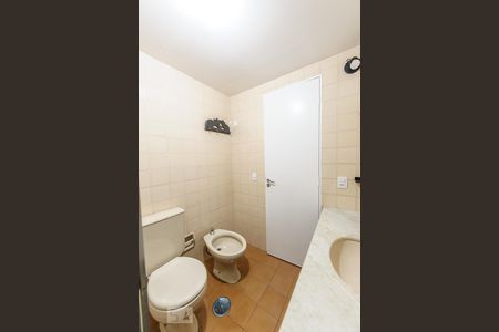 Banheiro de apartamento à venda com 1 quarto, 50m² em Botafogo, Campinas