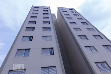 Apartamento à venda com 60m², 2 quartos e 1 vaga Apartamento à venda com 60m², 2 quartos e 1 vagaFachada