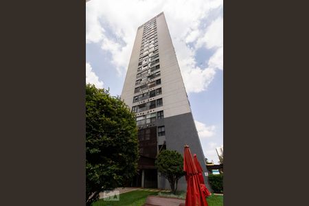 Apartamento à venda com 70m², 2 quartos e 1 vaga Apartamento à venda com 70m², 2 quartos e 1 vagaFachada