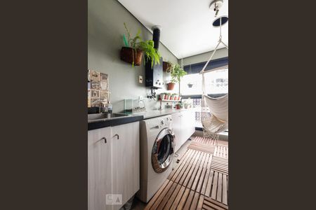 Apartamento à venda com 70m², 2 quartos e 1 vaga Apartamento à venda com 70m², 2 quartos e 1 vagaÁrea de serviço e Sacada