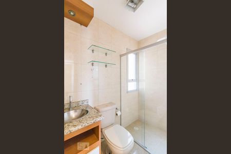 Banheiro de apartamento para alugar com 2 quartos, 74m² em Quitaúna, Osasco