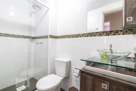 Banheiro social de apartamento para alugar com 3 quartos, 59m² em Cidade Industrial, Curitiba